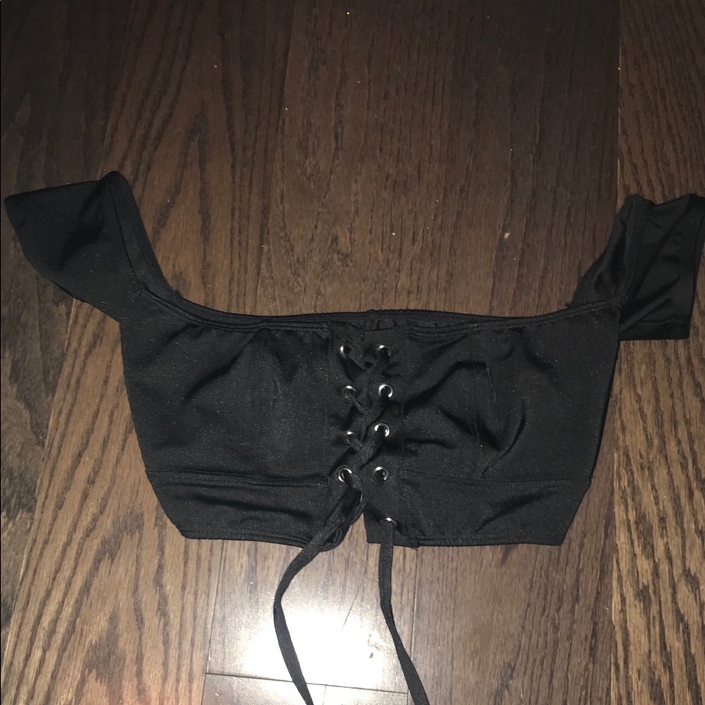Off the shoulder lace up spandex crop top